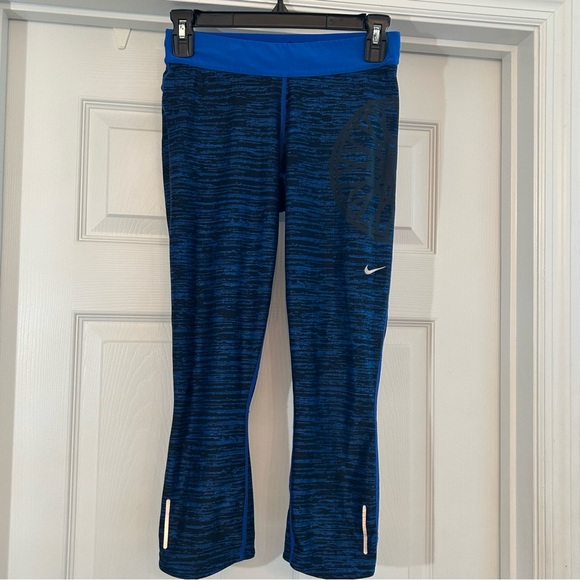 Nike Dri-FIT Black and Blue Capri Leggings Size S - Picture 2 of 9